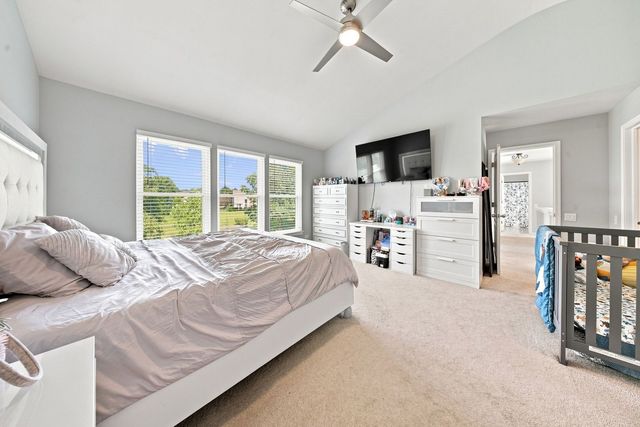 4050 Bunker Hill Drive, Algonquin, IL 60102