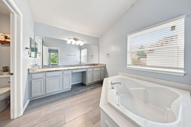 4050 Bunker Hill Drive, Algonquin, IL 60102