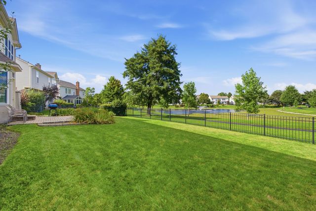 4050 Bunker Hill Drive, Algonquin, IL 60102