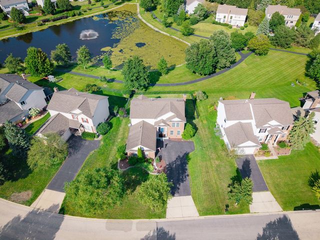 4050 Bunker Hill Drive, Algonquin, IL 60102