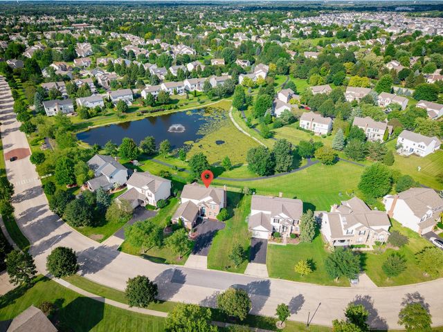 4050 Bunker Hill Drive, Algonquin, IL 60102