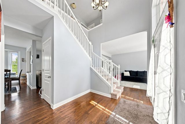 4050 Bunker Hill Drive, Algonquin, IL 60102