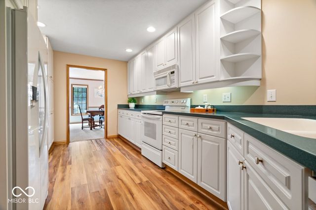 1120 Buttonwood Court, Greenfield, IN 46140