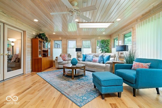 1120 Buttonwood Court, Greenfield, IN 46140