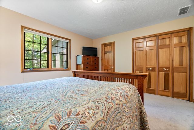 1120 Buttonwood Court, Greenfield, IN 46140