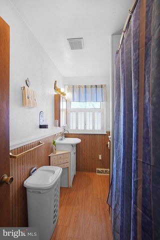 600 W CHESTNUT ST, Clayton, NJ 08312