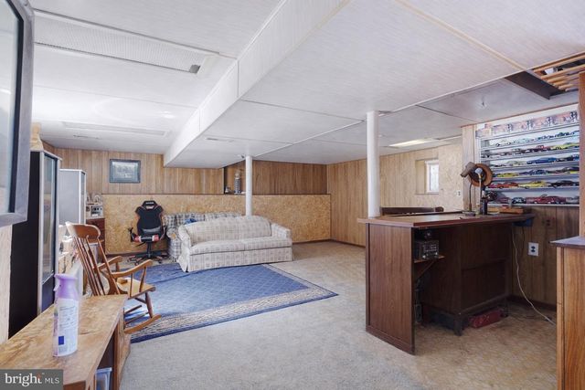 600 W CHESTNUT ST, Clayton, NJ 08312