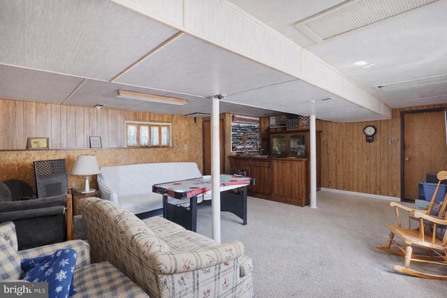 600 W CHESTNUT ST, Clayton, NJ 08312