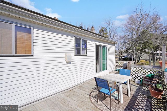 600 W CHESTNUT ST, Clayton, NJ 08312