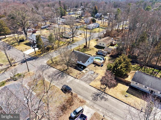 600 W CHESTNUT ST, Clayton, NJ 08312