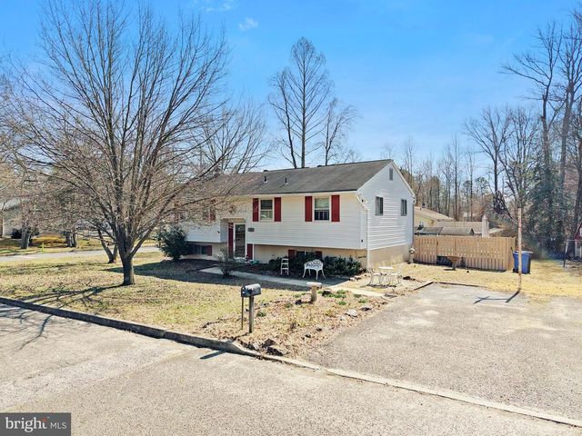 600 W CHESTNUT ST, Clayton, NJ 08312