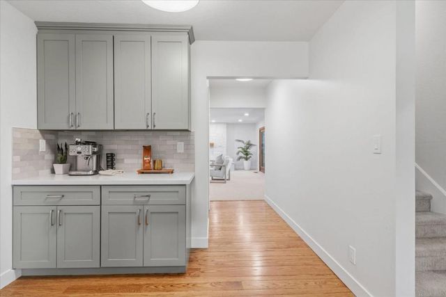 484 Aspen Way, Los Altos, CA 94024