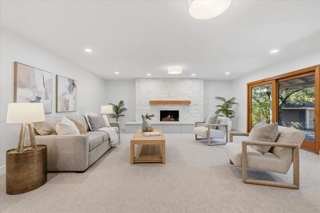 484 Aspen Way, Los Altos, CA 94024