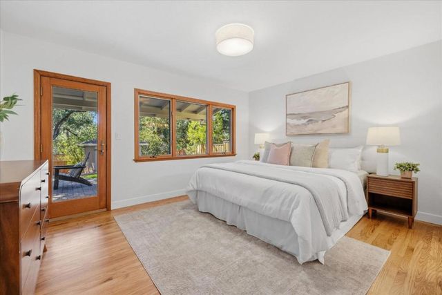 484 Aspen Way, Los Altos, CA 94024