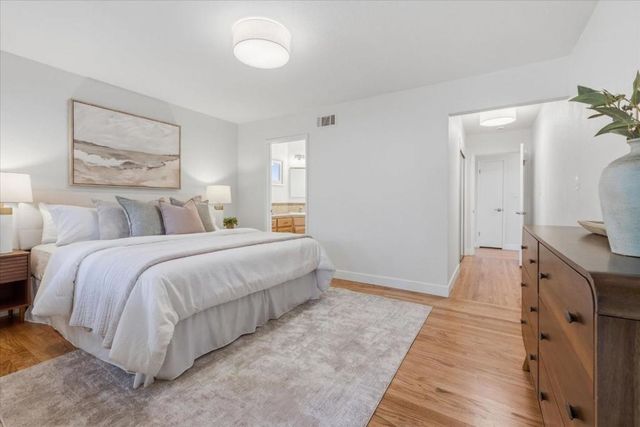 484 Aspen Way, Los Altos, CA 94024