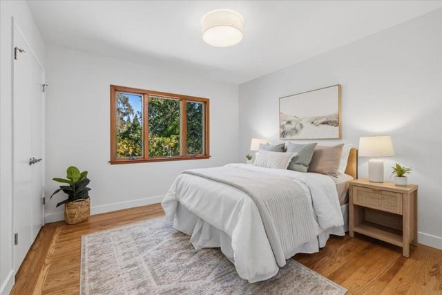 484 Aspen Way, Los Altos, CA 94024
