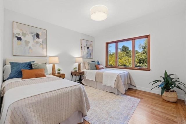 484 Aspen Way, Los Altos, CA 94024