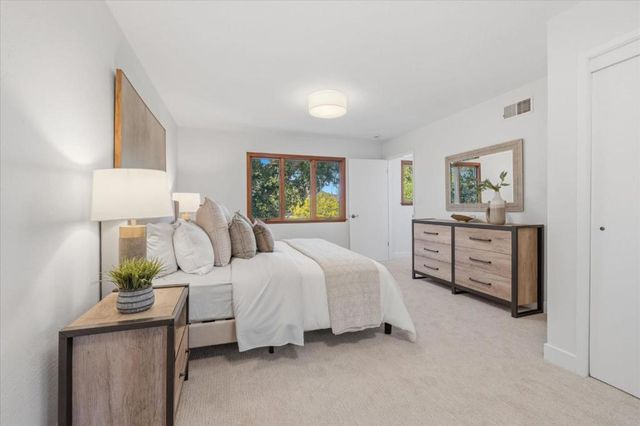 484 Aspen Way, Los Altos, CA 94024