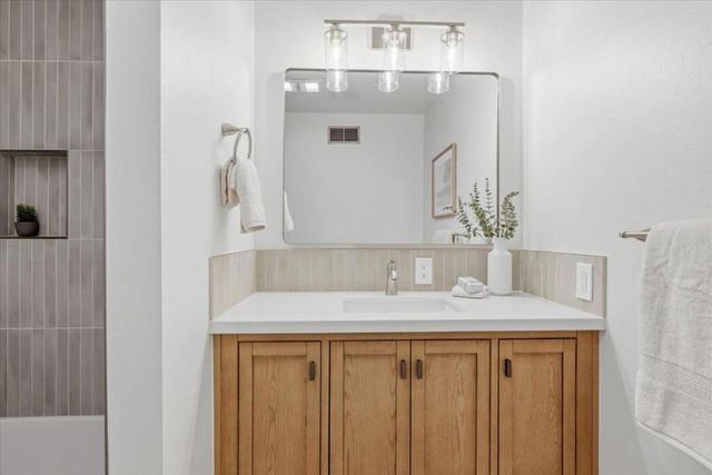484 Aspen Way, Los Altos, CA 94024