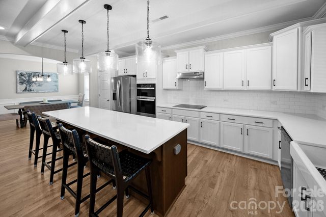 5080 Mooreland Oaks Way, Mount Holly, NC 28120