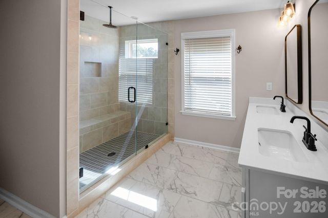 5080 Mooreland Oaks Way, Mount Holly, NC 28120
