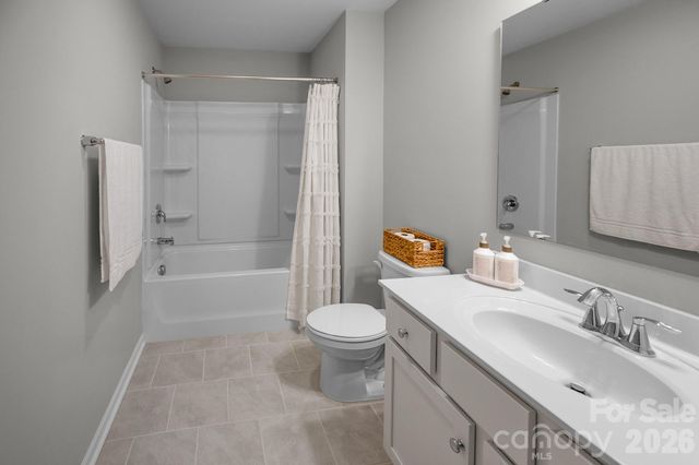 5080 Mooreland Oaks Way, Mount Holly, NC 28120