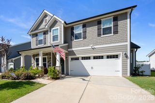 5080 Mooreland Oaks Way, Mount Holly, NC 28120