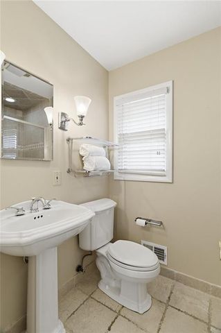 955 Vistavia Circle, Decatur, GA 30033