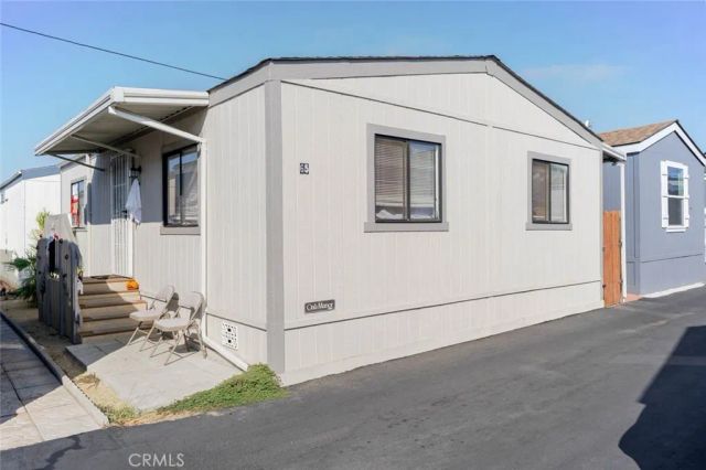 7560 Woodman 65, Van Nuys, CA 91405