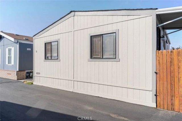 7560 Woodman 65, Van Nuys, CA 91405