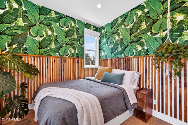 1135 N Commonwealth Avenue, Los Angeles, CA 90029