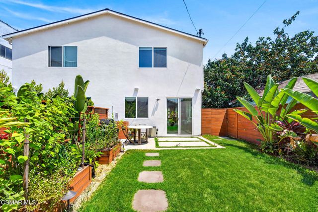 1135 N Commonwealth Avenue, Los Angeles, CA 90029