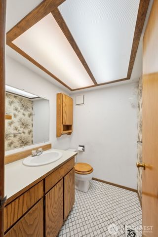 1015 E Chicago Street, Kent, WA 98030