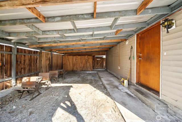 1015 E Chicago Street, Kent, WA 98030