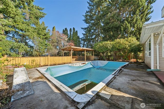 1015 E Chicago Street, Kent, WA 98030