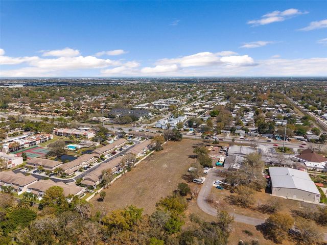 9530 STARKEY ROAD, Seminole, FL 33777