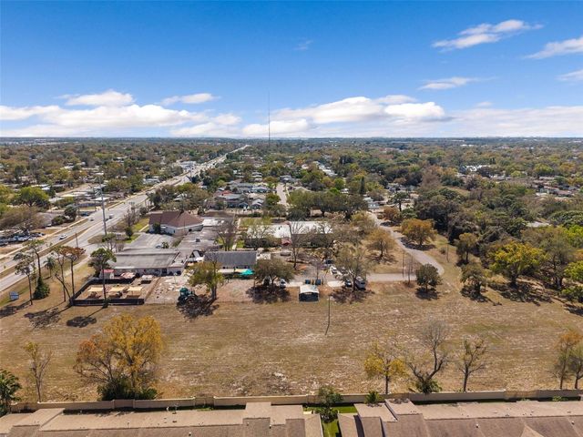 9530 STARKEY ROAD, Seminole, FL 33777