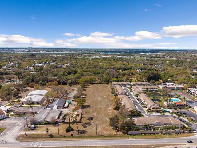 9530 STARKEY ROAD, Seminole, FL 33777