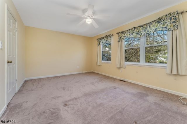 107 Franklin Ct, Raritan Twp., NJ 08822