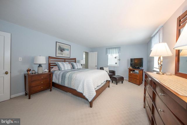 2115 WINTON AVE, Havertown, PA 19083