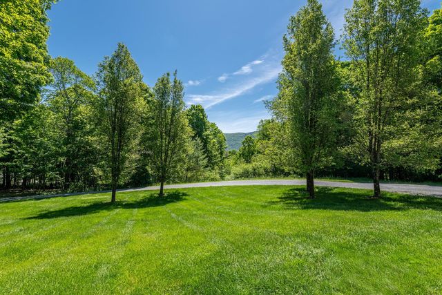 777 McCooey Drive, Manchester, VT 05255