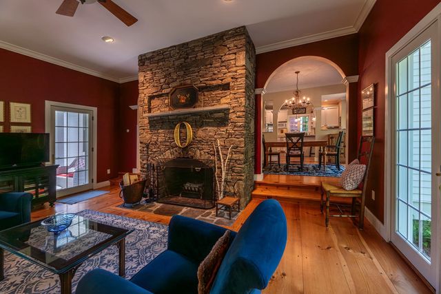 777 McCooey Drive, Manchester, VT 05255