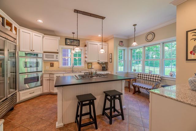 777 McCooey Drive, Manchester, VT 05255