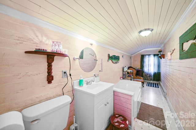 333 N Main Street, Mount Pleasant, NC 28124