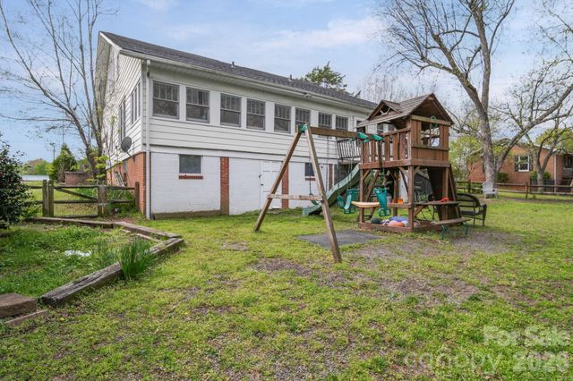 333 N Main Street, Mount Pleasant, NC 28124