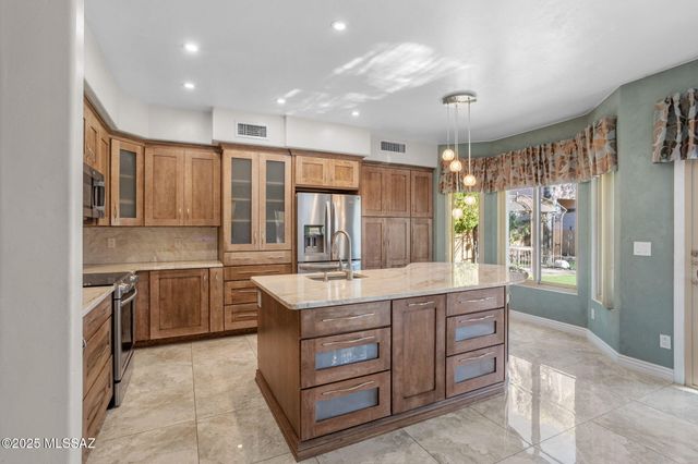 2350 N Lake Star Drive, Tucson, AZ 85749