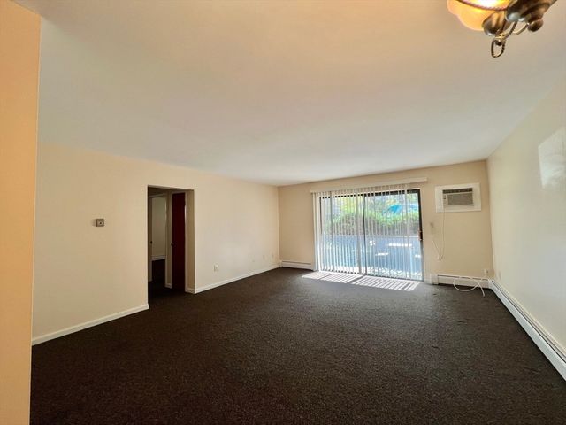 33 Paul Street 14, Newton, MA 02459