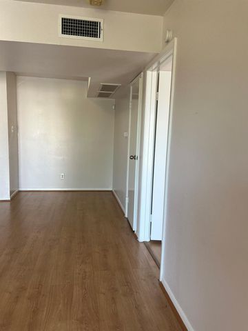 2814 S Bartell Drive 39, Houston, TX 77054