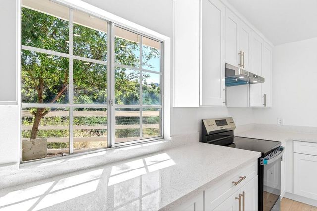 37985 Avenida Bravura, Temecula, CA 92592