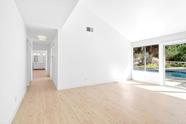 37985 Avenida Bravura, Temecula, CA 92592